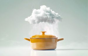 Casserole dorée sur fond pastel avec nuage flottant, représentant la créativité culinaire